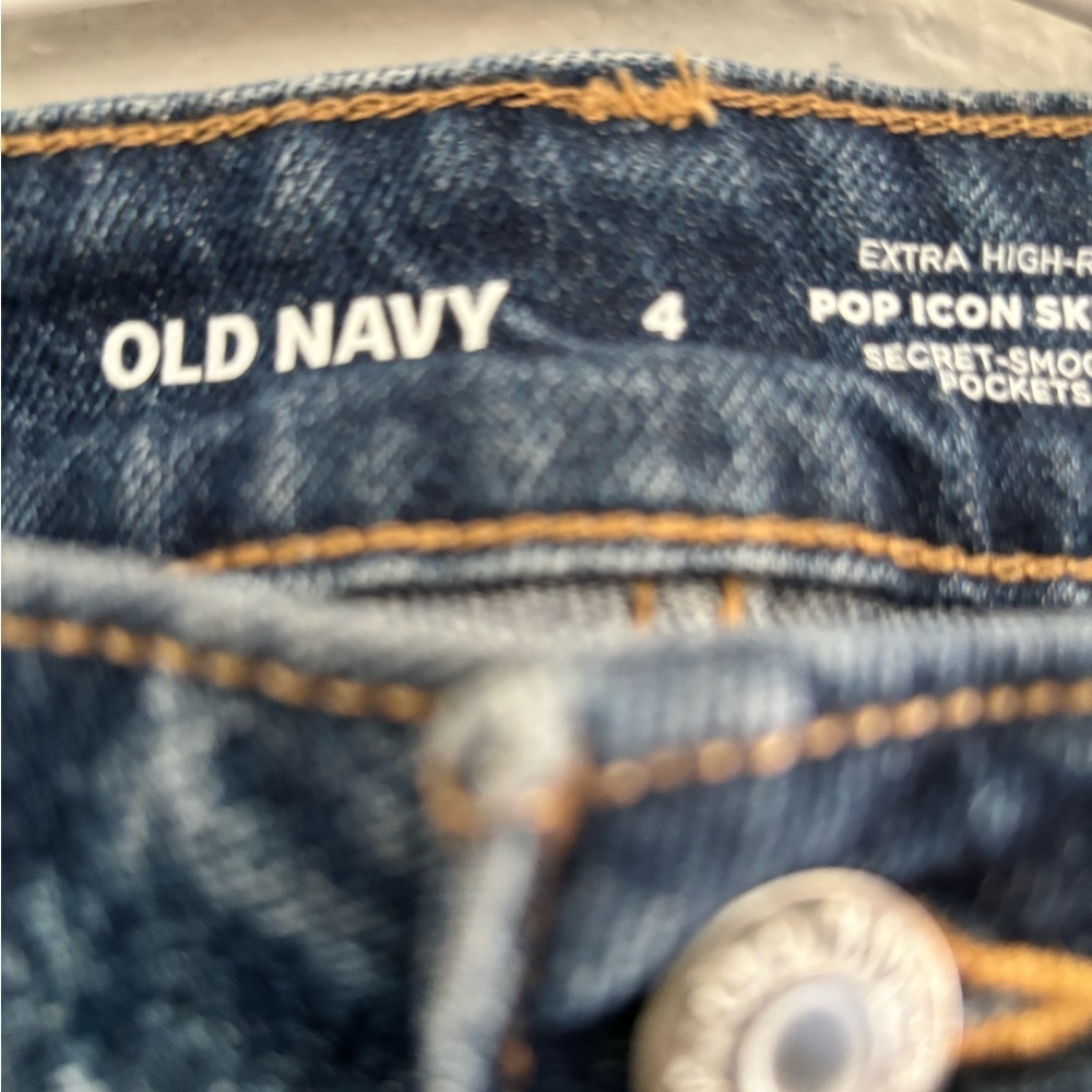 Old Navy Women's Blue Distressed Skinny Jeans - Picture 3 of 4